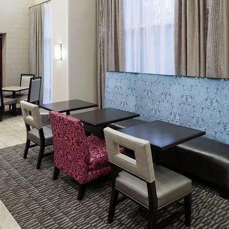 Hampton Inn & Suites Westford-Chelmsford Exterior photo