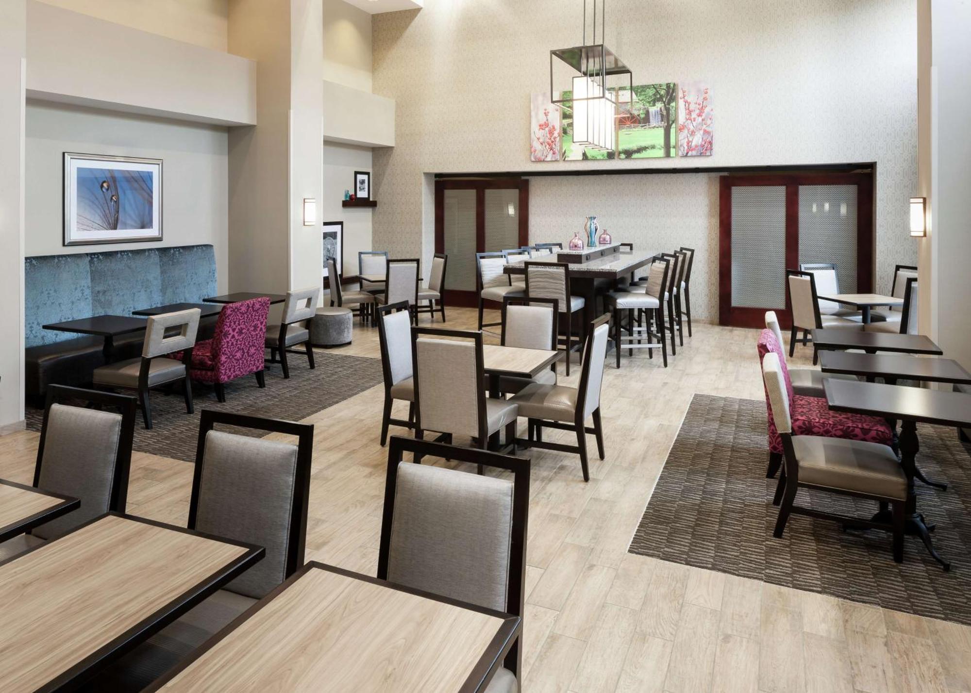 Hampton Inn & Suites Westford-Chelmsford Exterior photo