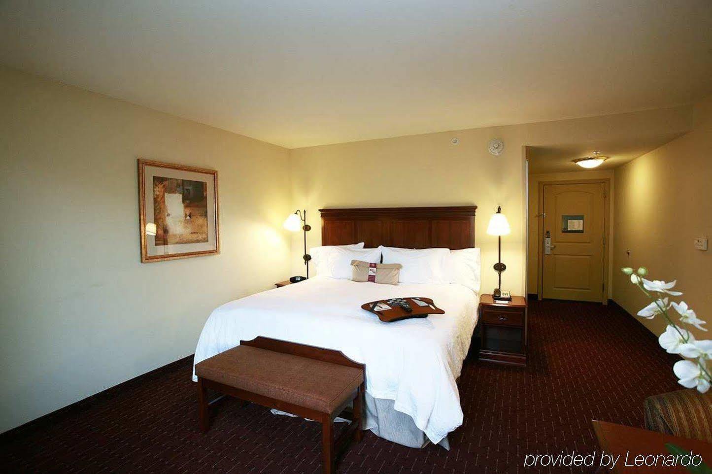 Hampton Inn & Suites Westford-Chelmsford Exterior photo
